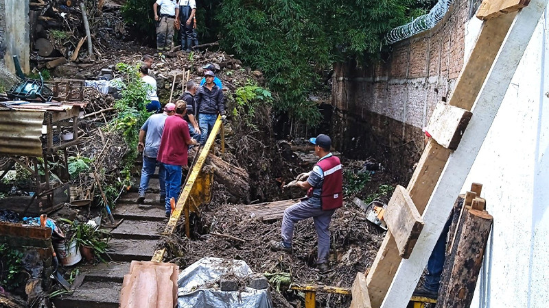Activa Salud Michoacán brigadas de emergencia por lluvias en Uruapan