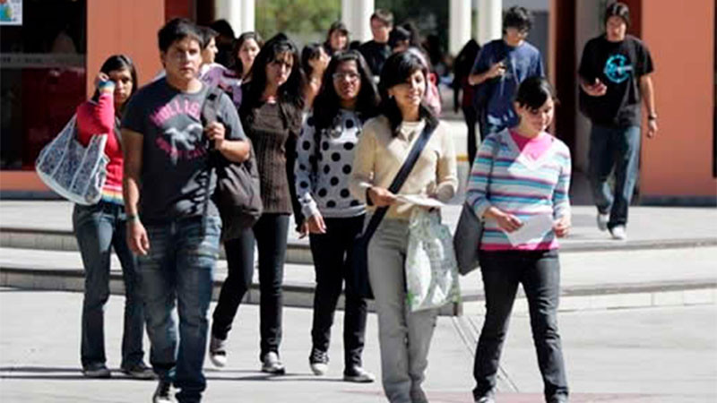 Deserción en nivel superior fue de 20 mil jóvenes en los últimos años: Gabriela Molina 