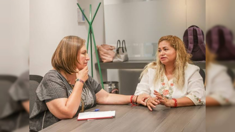 Xóchitl Gálvez se reúne con Cecilia Flores, líder de Madres Buscadoras de Sonora 
