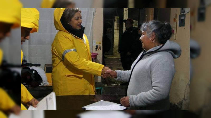 Recibirán apoyo familias afectadas por inundaciones en Parres, Tlalpan. 