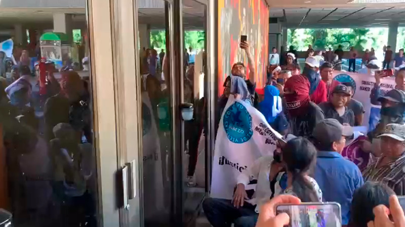 Habitantes de Villa Juárez, Sinaloa se manifiestan contra la Marina por desapariciones  