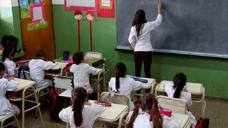 Escuelas michoacanas no cuentan con títulos de propiedad de sus predios: Patricia Flores  