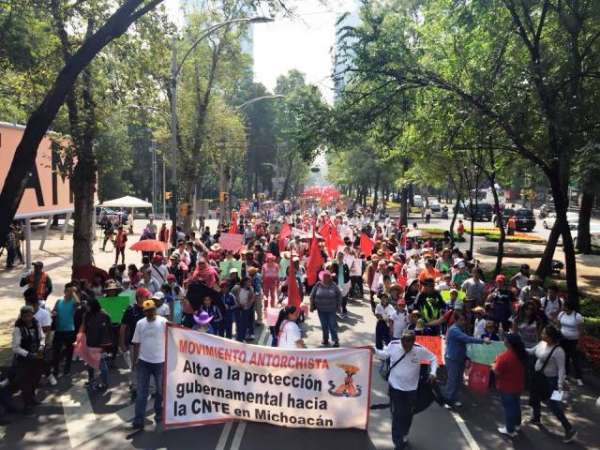 Marcha de Antorcha Campesina contra tropelías de la CNTE resuena en DF y en el mundo: Vocero 