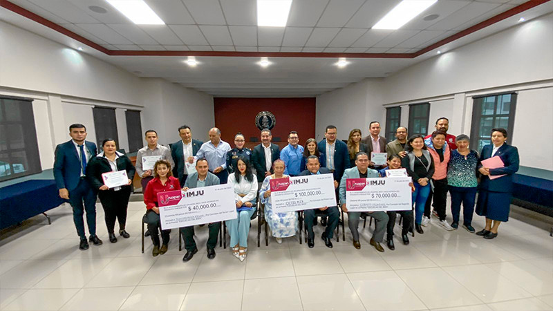 Reconoce Gobierno Municipal de Uruapan a ganadores del Programa Escuelas del Bien