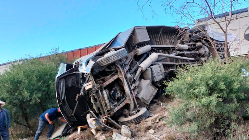 Seis muertos y 17 lesionados en fatal accidente en la comunidad de Atongo, El Marqués en Querétaro 