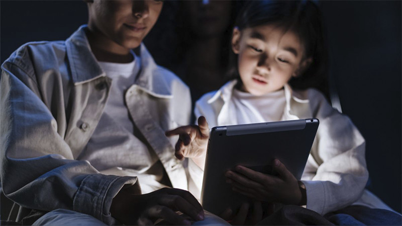 China aplicará restricciones severas a acceso de menores a internet 