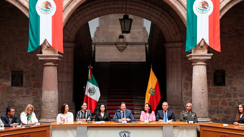 Llama Alfonso Martínez a vivir el mes patrio en Morelia