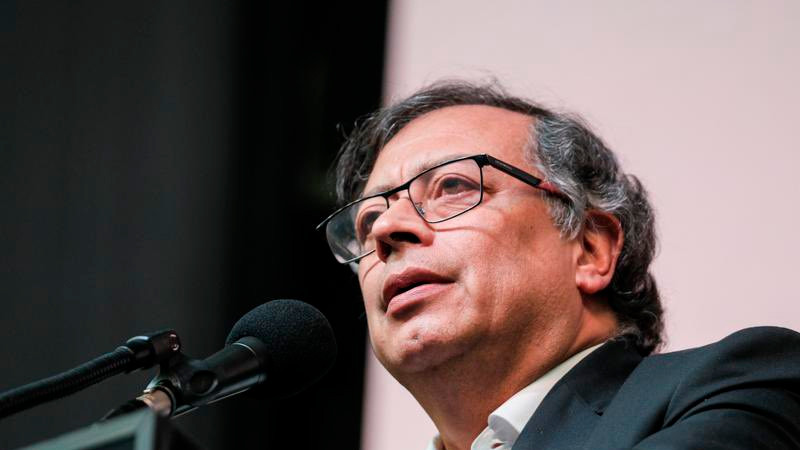 Asegura presidente de Colombia desconocer que dinero ilegal entró en su campaña 