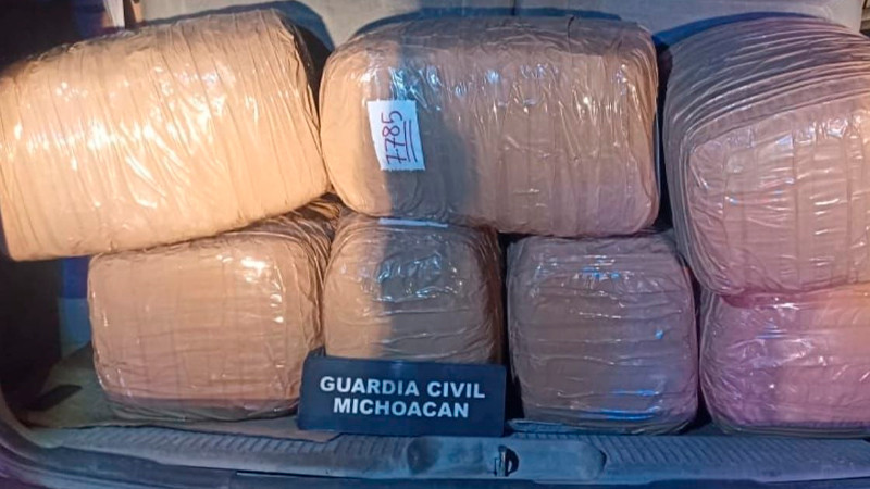 Guardia Civil asegura más de 200 kilos de droga, en Acuitzio
