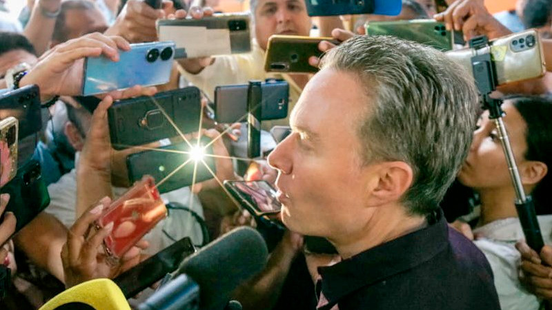 Velasco se reunirá con migrantes en Los Ángeles 