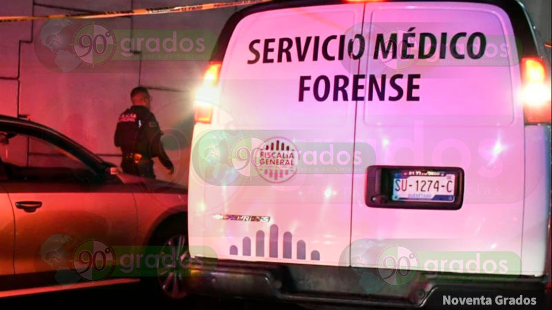 Conductor sufre aparente infarto mientras maneja; choca y muere, en Bernardo Quintana, Querétaro 