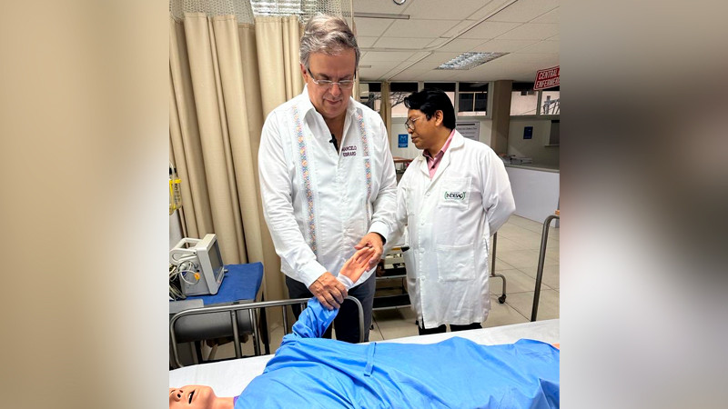 Planea Ebrard contratar a más de 150 mil médicos, para sistema de salud universal 