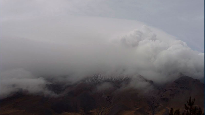 Volcán Popocatépetl registra dos explosiones y 32 exhalaciones 