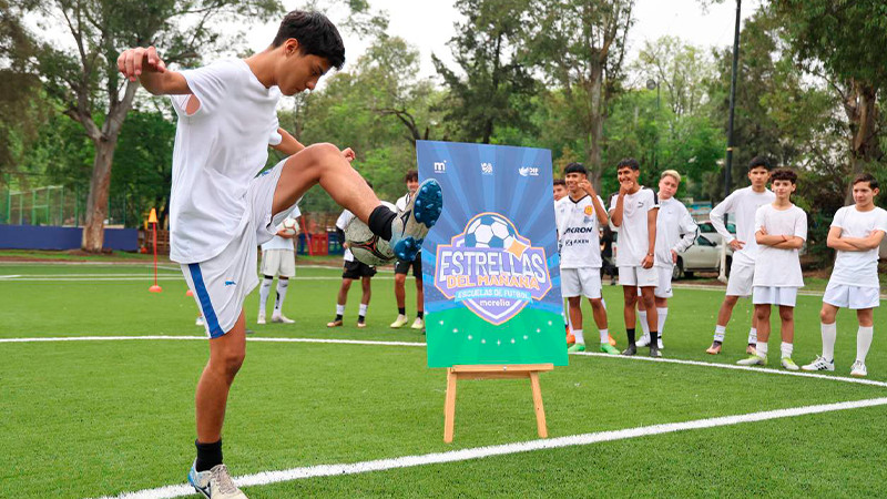Inaugura Alfonso Martínez, tres nuevas canchas de fútbol