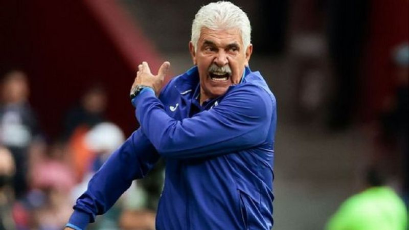 Destituyen a Ricardo Ferretti como entrenador del Cruz Azul tras malos resultados 