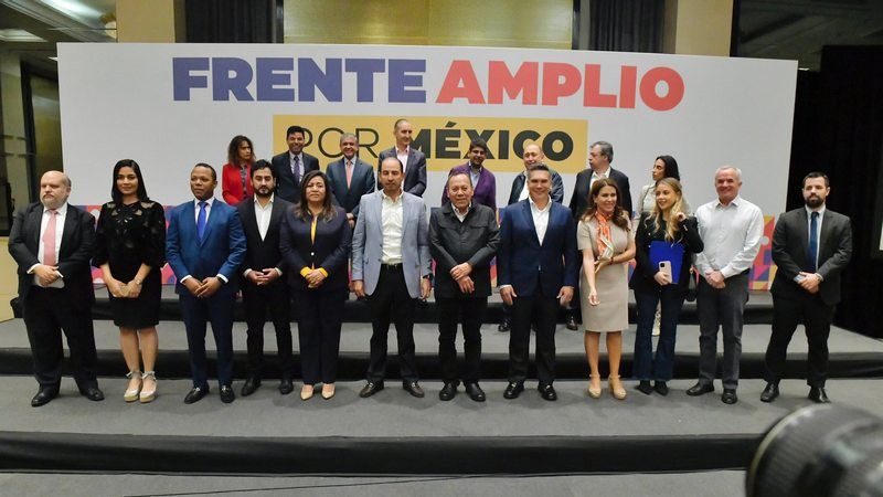 Frente Amplio presenta a observadores de las elecciones para elegir al candidato presidencial 
