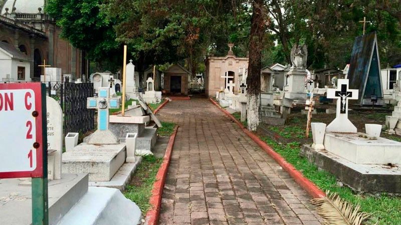 Convoca Secma a crear norma para regular impacto ambiental en panteones 