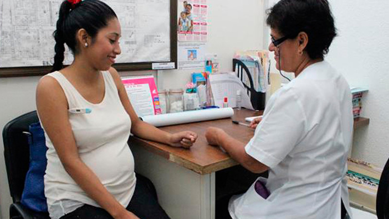 Garantiza Salud Michoacán atención médica gratuita a jóvenes sin seguridad social 