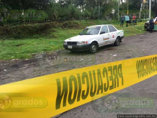 Motosicarios matan a conductor de vehículo en Uruapan; hay un lesionado - Foto 1 