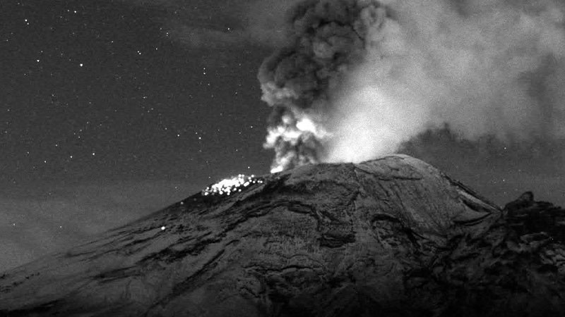 Popocatépetl registra 36 exhalaciones, 2 explosiones y un sismo volcanotectónico 