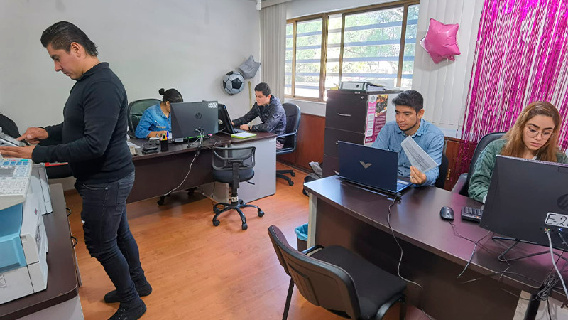 Aumento salarial del 4% a trabajadores del Telebachillerato Michoacán