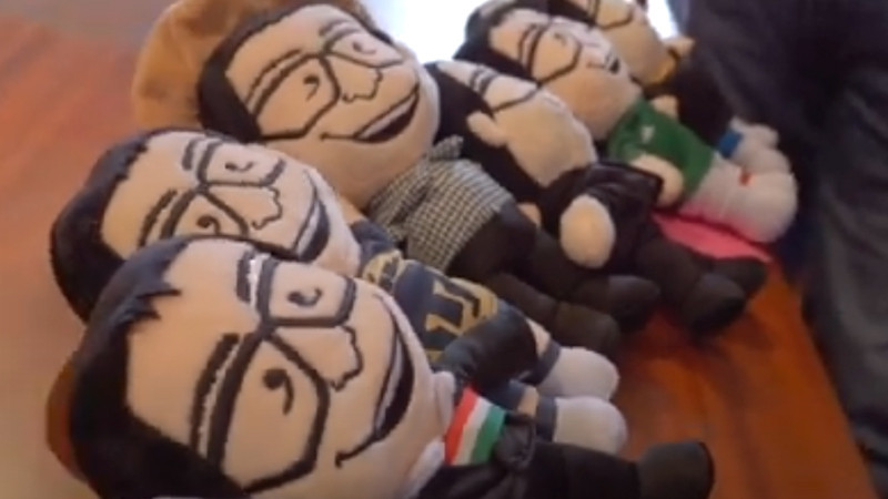 Surgen "Monriluches", en apoyo a Ricardo Monreal 