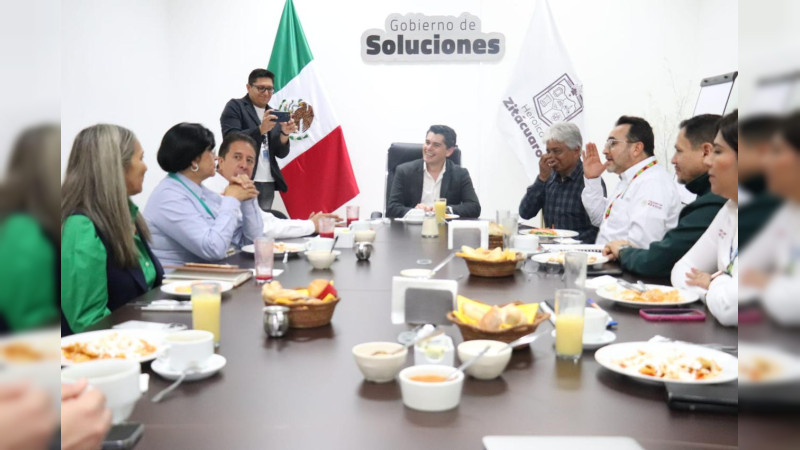 Sostiene Toño Ixtláhuac reunión con delegado del IMSS en Michoacán 