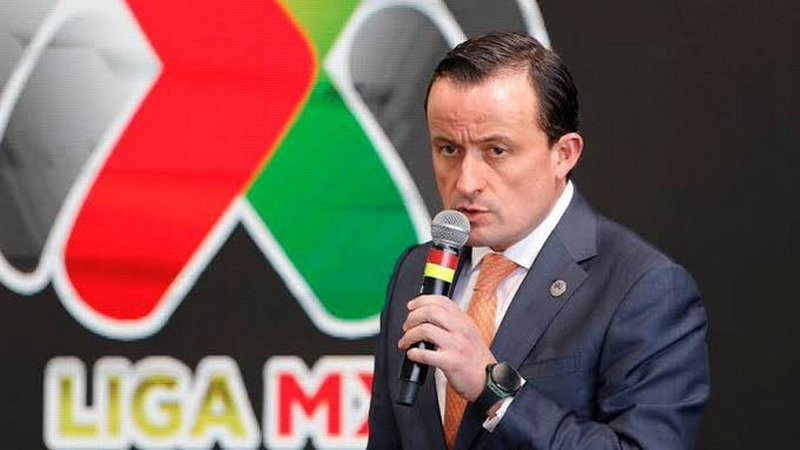 “Directivo chafa”; José Ramón López Beltrán, hijo mayor de AMLO, arremete contra Mikel Arriola 