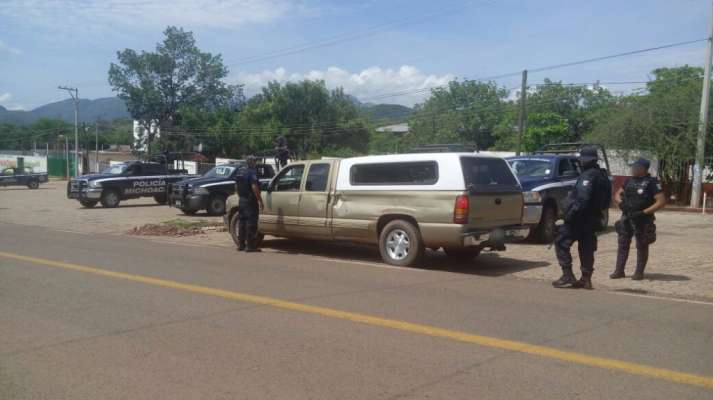 En operativo SSP Michoacán recupera 17 vehículos con reporte de robo; hay seis detenidos - Foto 4 