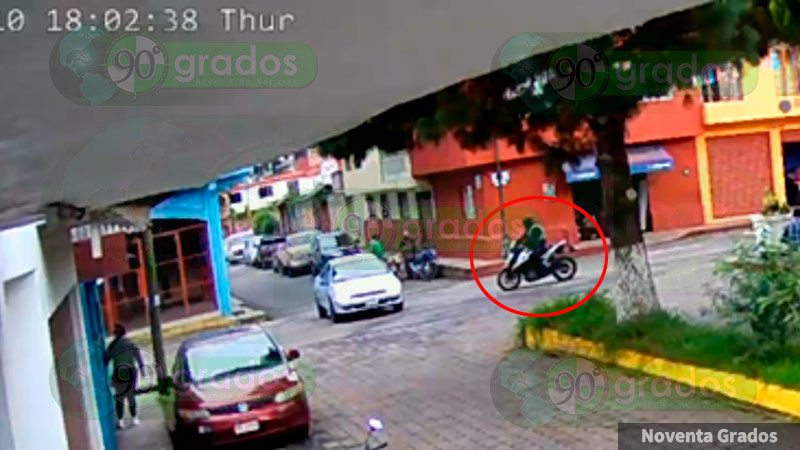 Cámara de vigilancia capta momento exacto de choque de policía y automóvil en Paracho