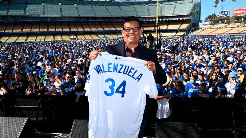 “Toro” inmortal; Dodgers retiran número 34 de Fernando Valenzuela 