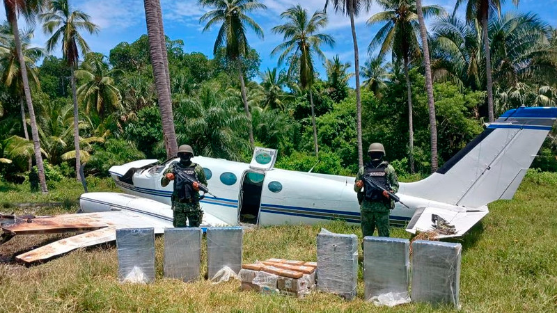 En Chiapas, asegura Sedena aeronave que transportaba más de 400 kilogramos de drogas sintéticas 