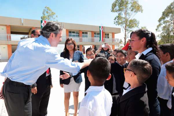 Educación no puede estar sujeta a intereses ni caprichos, advierte Aurelio Nuño 