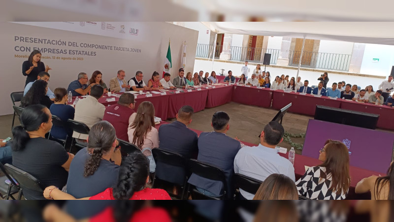 Becas para jóvenes evitan que se enrolen en el crimen organizado, aseguró director del Imjuve 