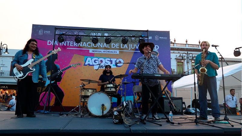 Con bandas musicales y rodada, Ijumich celebra Día Internacional de la Juventud