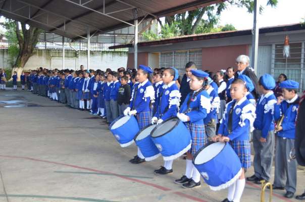 Padres de familia y ciudadanos deben de reportar planteles escolares sin clases en Michoacán: SEP  