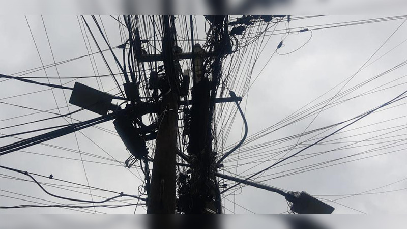Iztapalapa se queda sin luz: roban 40 metros de cables eléctricos 