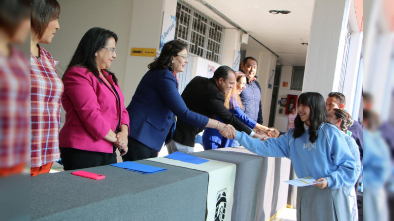 La Sindica Municipal, Carolina Pérez Sánchez, inauguró el ciclo escolar de la Preparatoria Vasco de Quiroga 