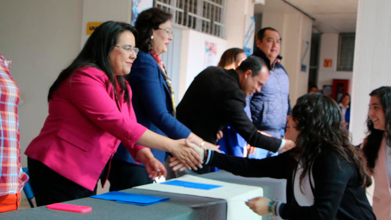 La Sindica Municipal, Lic. Carolina Pérez Sánchez, inauguró el ciclo escolar de la Preparatoria Vasco de Quiroga