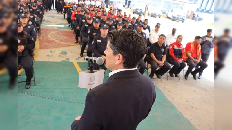 Profesionalización y condiciones dignas para policías, prioridad del Gobierno de Zitácuaro 