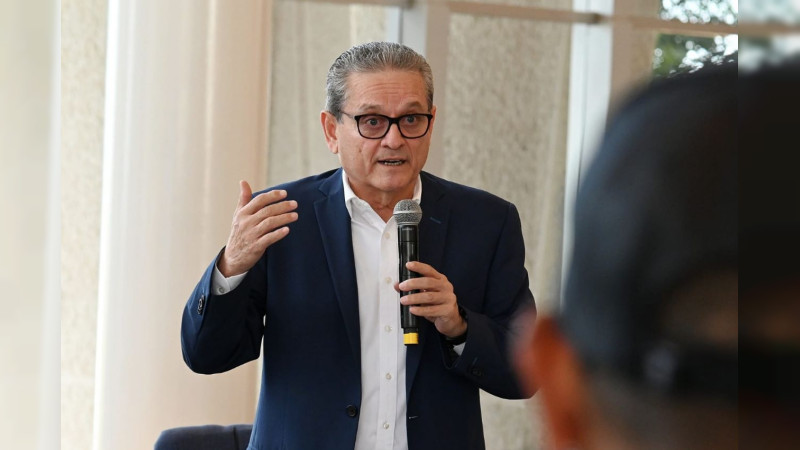 Querétaro se regirá por leyes educativas: Raúl Iturralde coordinador de la USEBEQ 