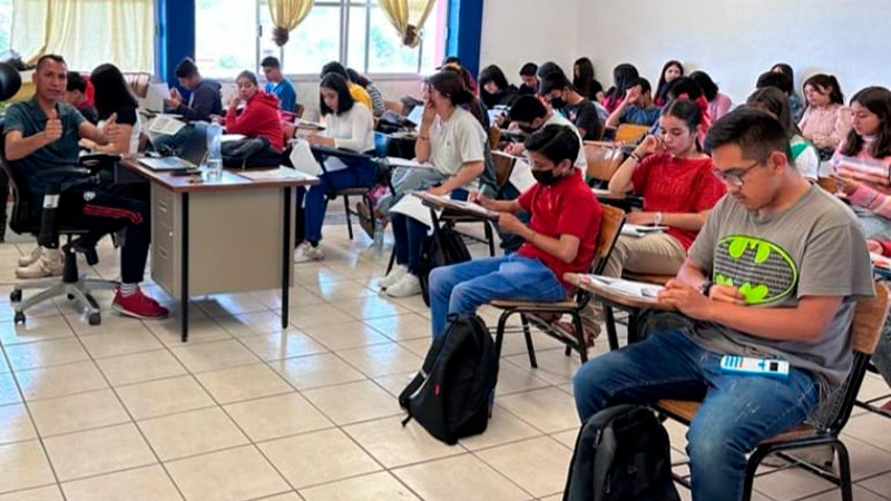 Cecytem inicia curso de inducción con estudiantes de nuevo ingreso