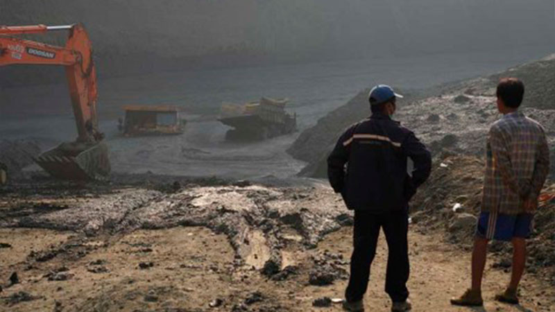 Deslave en mina deja al menos 25 muertos en Birmania 