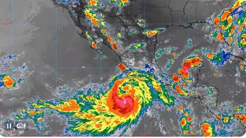 Se mantiene pronóstico de lluvias intensas en Guerrero, Michoacán y Oaxaca, debido a bandas nubosas de “Hilary” 