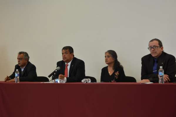 La universidad debe ser vanguardia de los cambios socio-culturales: Salvador García Espinosa - Foto 1 