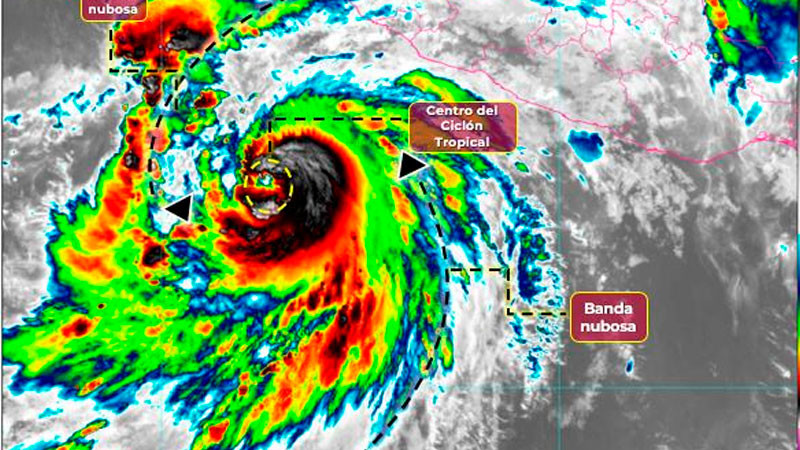 Hilary se intensifica a huracán de categoría 1 frente a costas de Colima y Michoacán 
