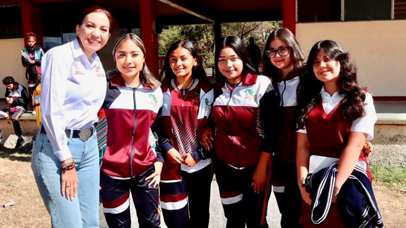 Acercar oferta académica a 70 municipios repuntó matrícula estudiantil 