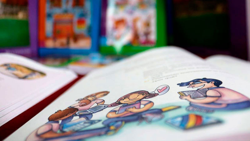 Sí a los libros, y anteponer derecho a la educación, llama especialista de la UNAM  