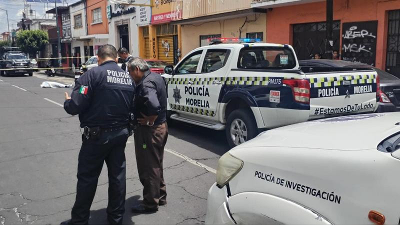 Motociclista muere por infarto en Virrey de Mendoza esquina Zirahuén, en Morelia 