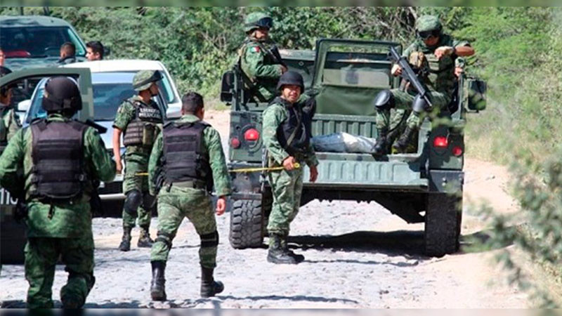 Ejército mexicano rescata a 54 migrantes de Honduras y Guatemala, viajaban en dos camionetas  